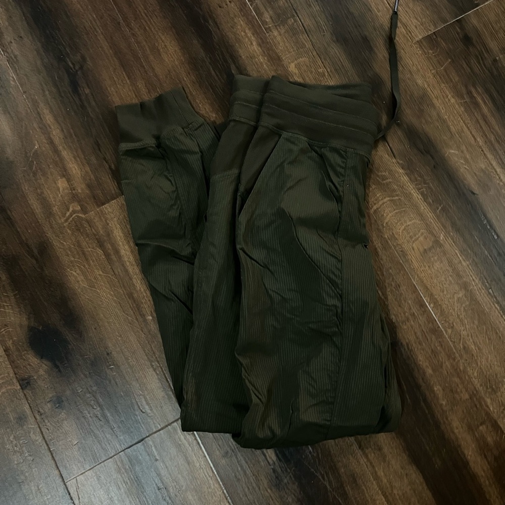 Lululemon Green Ribbed Joggers - dance studio